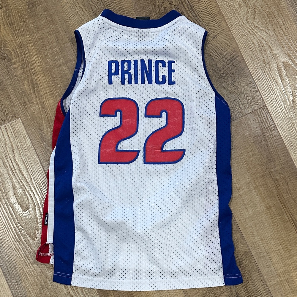 Kids’ Detroit Pistons Reebok Jersey